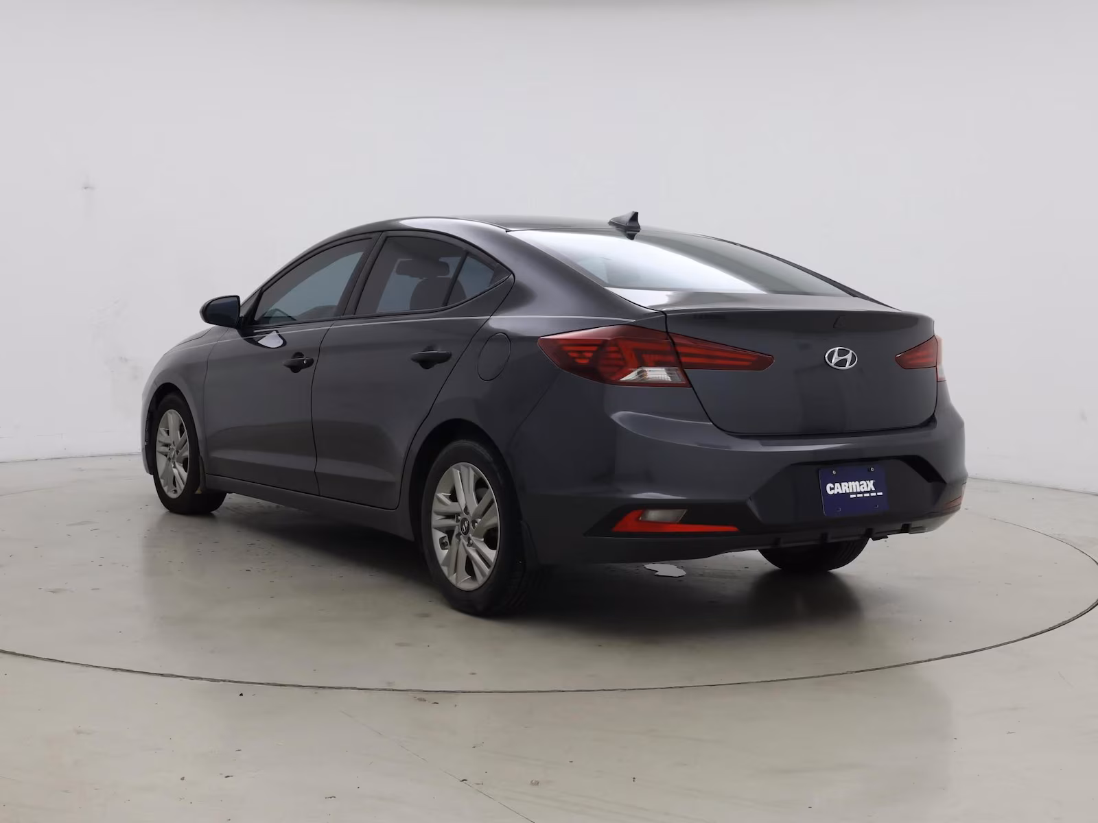 Elantra - Image 3